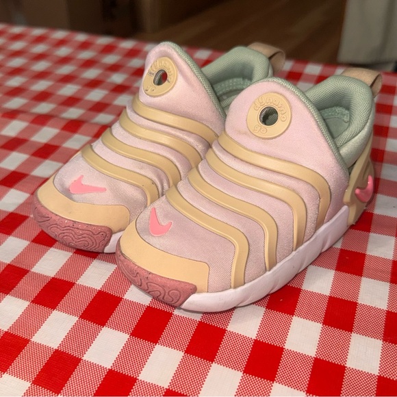 Nike Dynamo Go Low " Pink Foam Sesame" toddlers size 9C - Picture 4 of 12